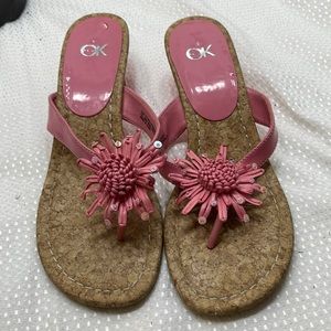 Pink Patent leather Sandals 7.5 W OK Patent Leather Flower Embellishment (3)